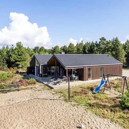 Heidi - 1km From The Sea By Interhome