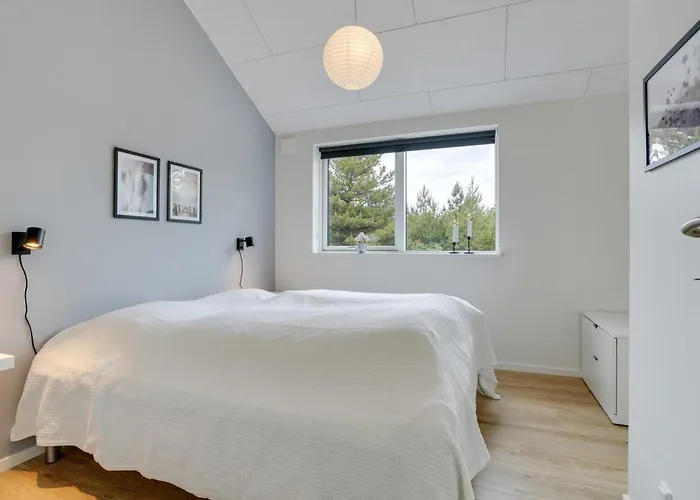 Heidi - 1km From The Sea By Interhome *